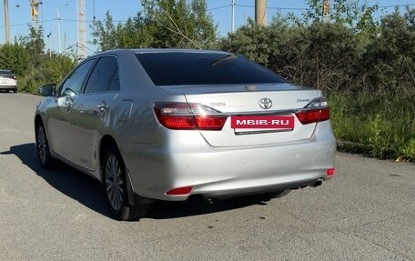 Toyota Camry, 2015 год, 1 900 000 рублей, 4 фотография