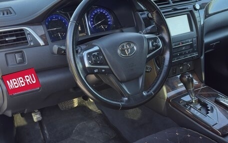 Toyota Camry, 2015 год, 1 900 000 рублей, 9 фотография