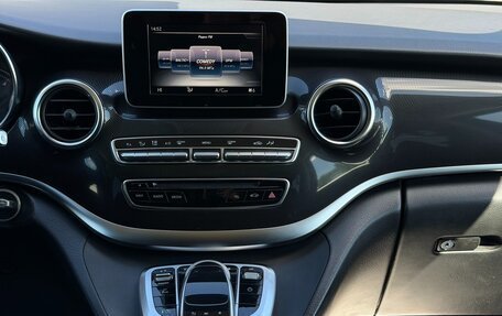 Mercedes-Benz V-Класс, 2018 год, 3 900 000 рублей, 10 фотография