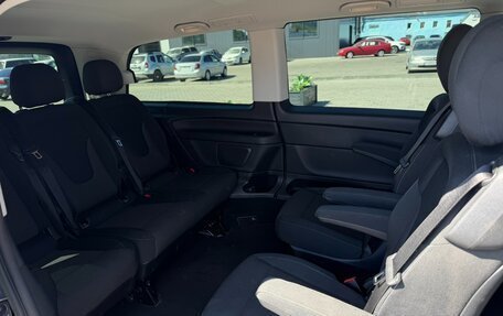 Mercedes-Benz V-Класс, 2018 год, 3 900 000 рублей, 13 фотография