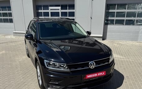 Volkswagen Tiguan II, 2019 год, 2 320 000 рублей, 2 фотография