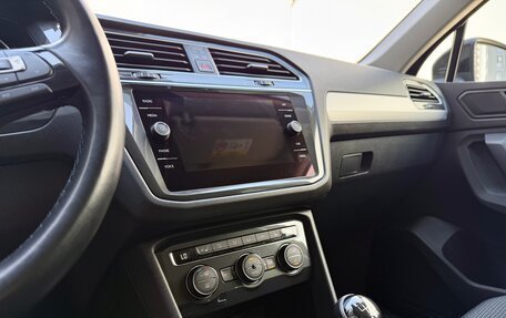 Volkswagen Tiguan II, 2019 год, 2 320 000 рублей, 25 фотография