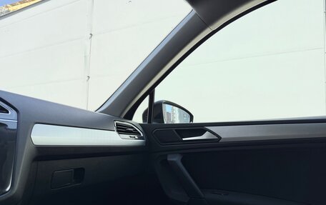Volkswagen Tiguan II, 2019 год, 2 320 000 рублей, 26 фотография