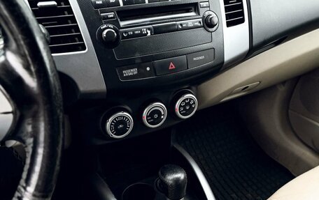Mitsubishi Outlander III рестайлинг 3, 2007 год, 1 039 000 рублей, 9 фотография
