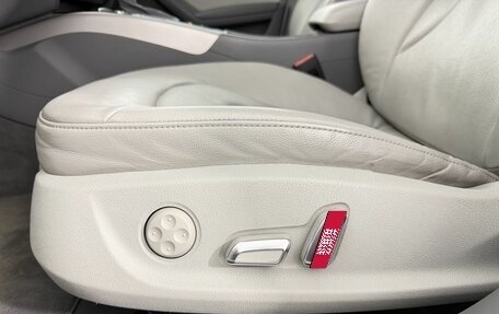 Audi A4, 2014 год, 1 680 000 рублей, 10 фотография
