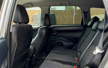 Peugeot 4007, 2011 год, 800 000 рублей, 9 фотография