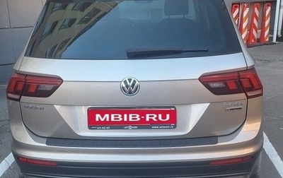 Volkswagen Tiguan II, 2018 год, 2 250 000 рублей, 1 фотография