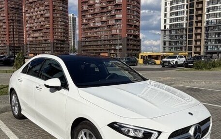Mercedes-Benz A-Класс, 2023 год, 2 400 000 рублей, 3 фотография