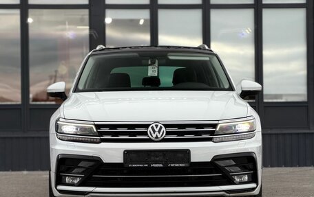 Volkswagen Tiguan II, 2018 год, 2 550 000 рублей, 3 фотография