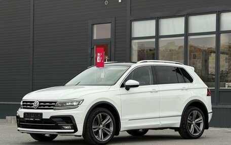 Volkswagen Tiguan II, 2018 год, 2 550 000 рублей, 5 фотография