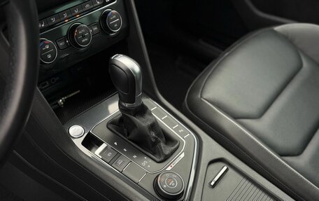 Volkswagen Tiguan II, 2018 год, 2 550 000 рублей, 24 фотография