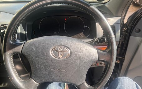 Toyota Land Cruiser Prado 120 рестайлинг, 2005 год, 2 000 000 рублей, 6 фотография