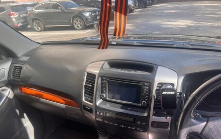 Toyota Land Cruiser Prado 120 рестайлинг, 2005 год, 2 000 000 рублей, 7 фотография
