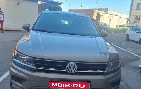 Volkswagen Tiguan II, 2018 год, 2 250 000 рублей, 3 фотография