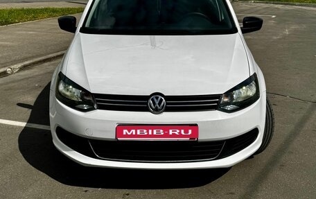 Volkswagen Polo VI (EU Market), 2013 год, 800 000 рублей, 1 фотография