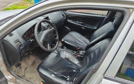 Mitsubishi Carisma I, 2002 год, 90 000 рублей, 4 фотография