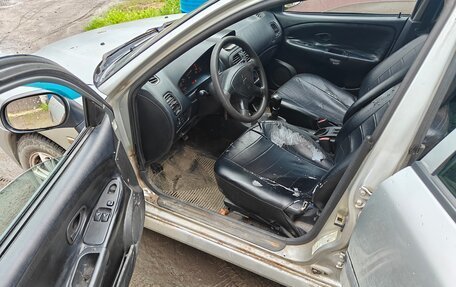 Mitsubishi Carisma I, 2002 год, 90 000 рублей, 19 фотография