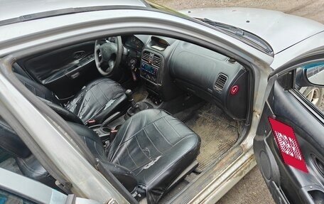 Mitsubishi Carisma I, 2002 год, 90 000 рублей, 14 фотография