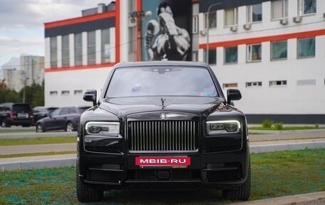 Rolls-Royce Cullinan, 2021 год, 35 000 000 рублей, 3 фотография