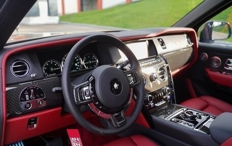 Rolls-Royce Cullinan, 2021 год, 35 000 000 рублей, 9 фотография
