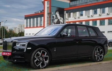Rolls-Royce Cullinan, 2021 год, 35 000 000 рублей, 2 фотография