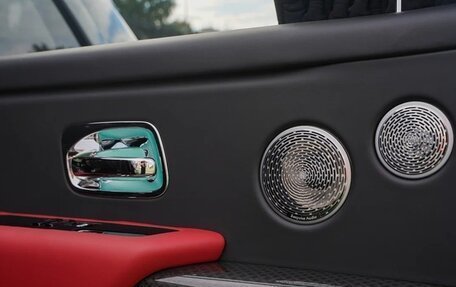 Rolls-Royce Cullinan, 2021 год, 35 000 000 рублей, 15 фотография
