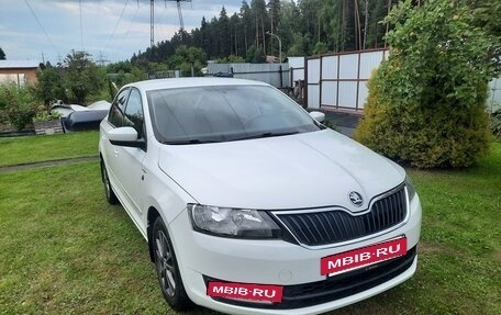 Skoda Rapid I, 2015 год, 1 050 000 рублей, 2 фотография