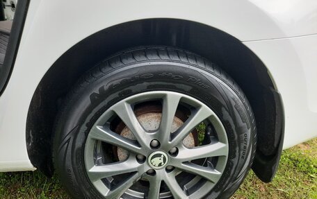 Skoda Rapid I, 2015 год, 1 050 000 рублей, 28 фотография