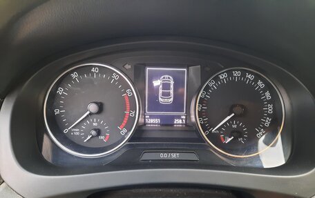 Skoda Rapid I, 2015 год, 1 050 000 рублей, 34 фотография