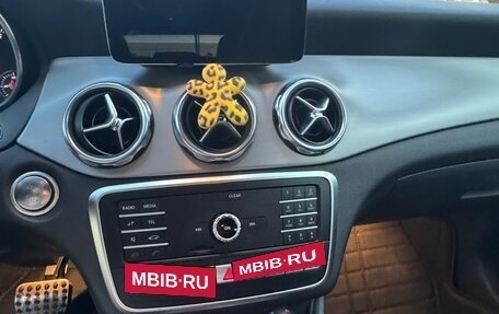 Mercedes-Benz GLA, 2019 год, 3 000 000 рублей, 11 фотография