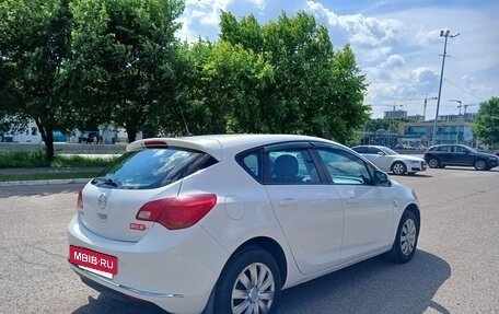Opel Astra J, 2014 год, 650 000 рублей, 3 фотография