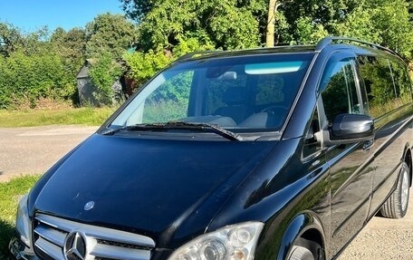Mercedes-Benz Viano, 2012 год, 1 900 000 рублей, 2 фотография