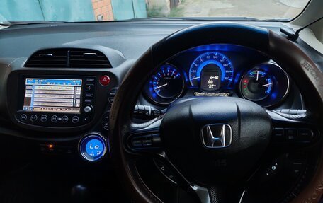 Honda Fit III, 2012 год, 990 000 рублей, 10 фотография
