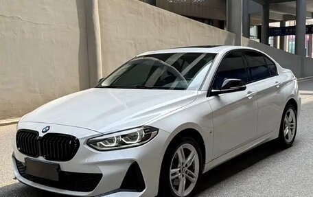 BMW 1 серия, 2023 год, 1 900 000 рублей, 2 фотография