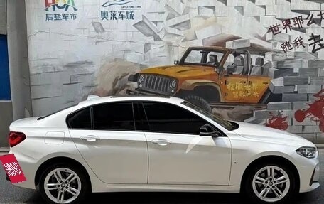 BMW 1 серия, 2023 год, 1 900 000 рублей, 7 фотография