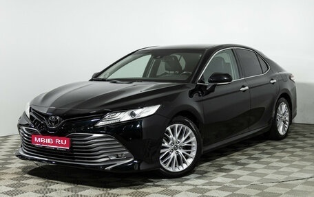 Toyota Camry, 2018 год, 2 390 000 рублей, 1 фотография