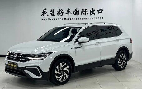 Volkswagen Tiguan II, 2023 год, 2 550 000 рублей, 1 фотография