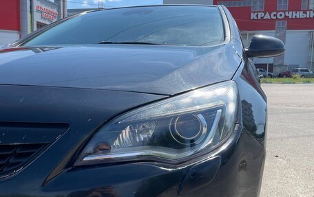 Opel Astra J, 2010 год, 600 000 рублей, 11 фотография