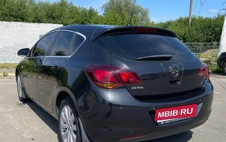 Opel Astra J, 2010 год, 600 000 рублей, 4 фотография