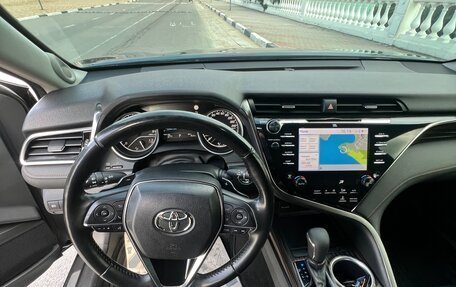 Toyota Camry, 2019 год, 2 990 000 рублей, 10 фотография