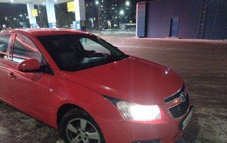 Chevrolet Cruze II, 2009 год, 650 000 рублей, 3 фотография