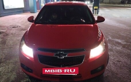 Chevrolet Cruze II, 2009 год, 650 000 рублей, 4 фотография