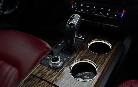 Maserati Ghibli, 2018 год, 3 800 000 рублей, 8 фотография
