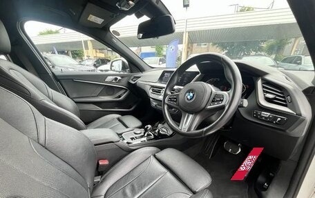 BMW 1 серия, 2021 год, 1 320 000 рублей, 11 фотография
