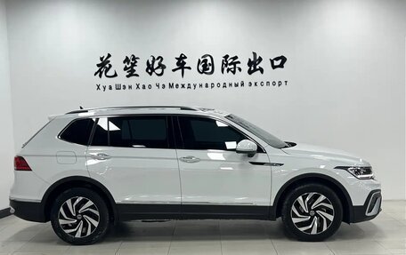 Volkswagen Tiguan II, 2023 год, 2 550 000 рублей, 4 фотография