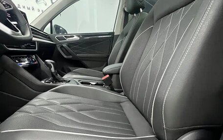 Volkswagen Tiguan II, 2023 год, 2 550 000 рублей, 13 фотография
