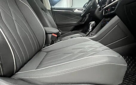 Volkswagen Tiguan II, 2023 год, 2 550 000 рублей, 16 фотография