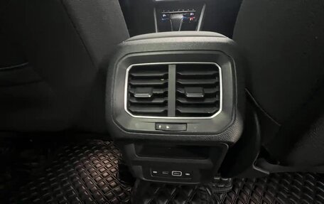 Volkswagen Tiguan II, 2023 год, 2 550 000 рублей, 11 фотография