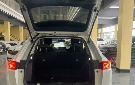 Honda Vezel, 2023 год, 1 781 000 рублей, 3 фотография