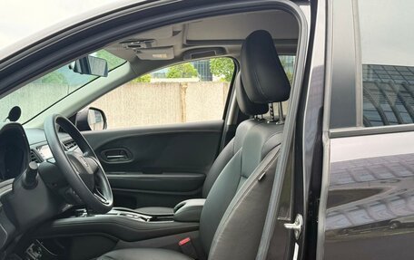 Honda Vezel, 2022 год, 1 400 000 рублей, 4 фотография
